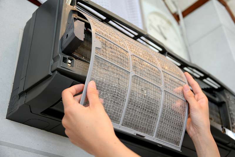 人気のエアコンクリーニング!!